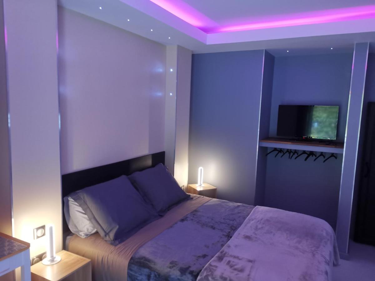 Hostal 170 Room 16 Service Appartement Le Tampon Bagian luar foto