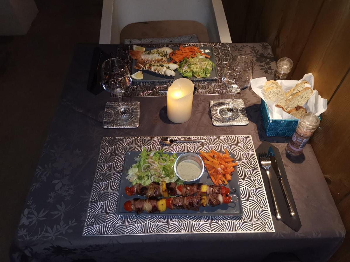Hostal 170 Room 16 Service Appartement Le Tampon Bagian luar foto